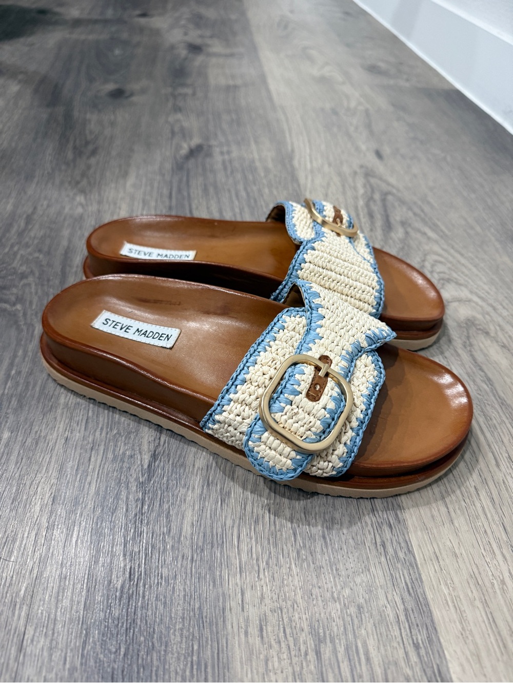 Steve Madden Memphis Slide Sandals - Picture 3 of 8